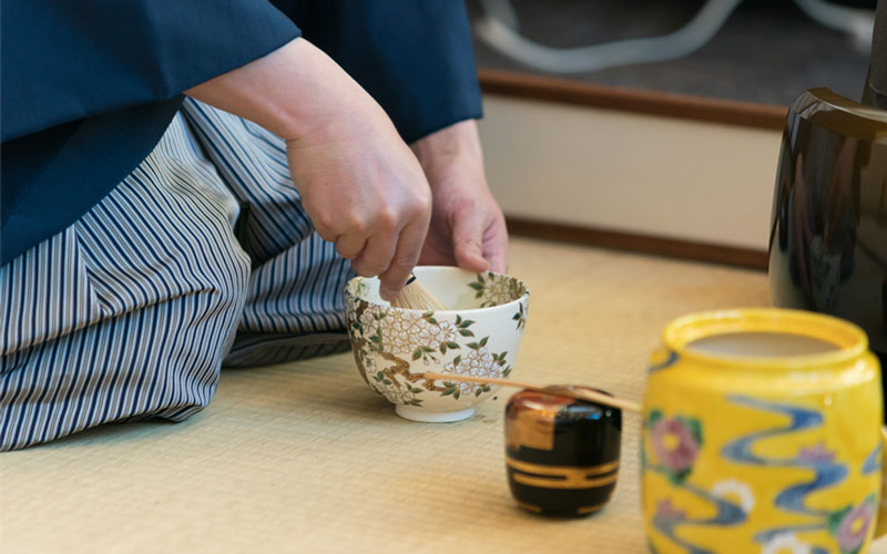 Making Japanese tea