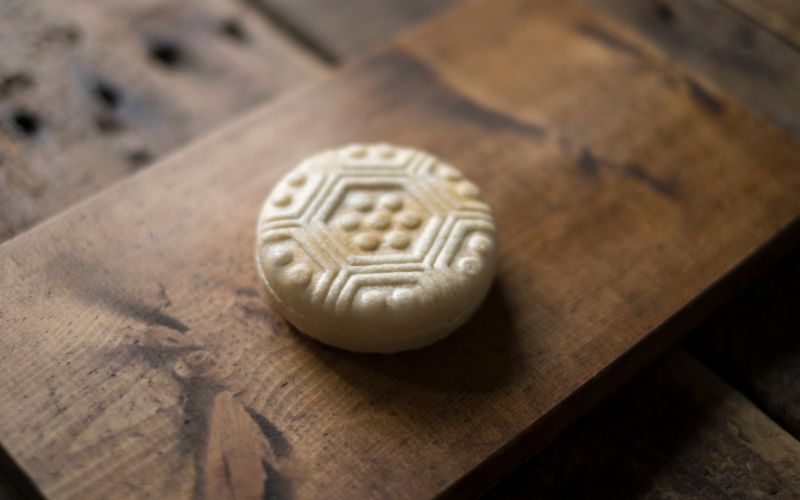 Monaka (a type of traditional Japanese sweets) with a family crest